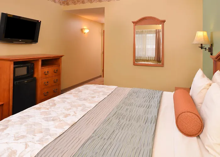 Country Hearth & 3* Эдвардсвилл