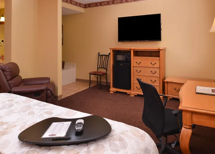Отель Country Hearth & 3*