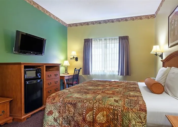 Country Hearth & 3* Эдвардсвилл
