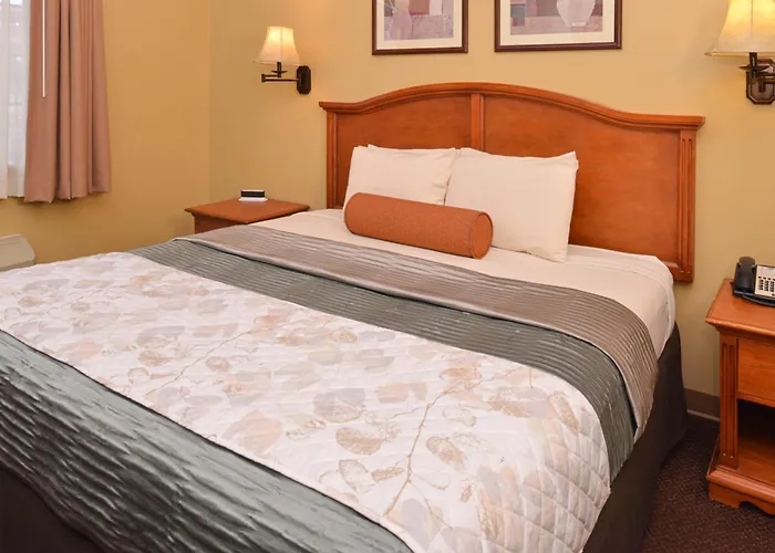 Country Hearth & 3* Эдвардсвилл